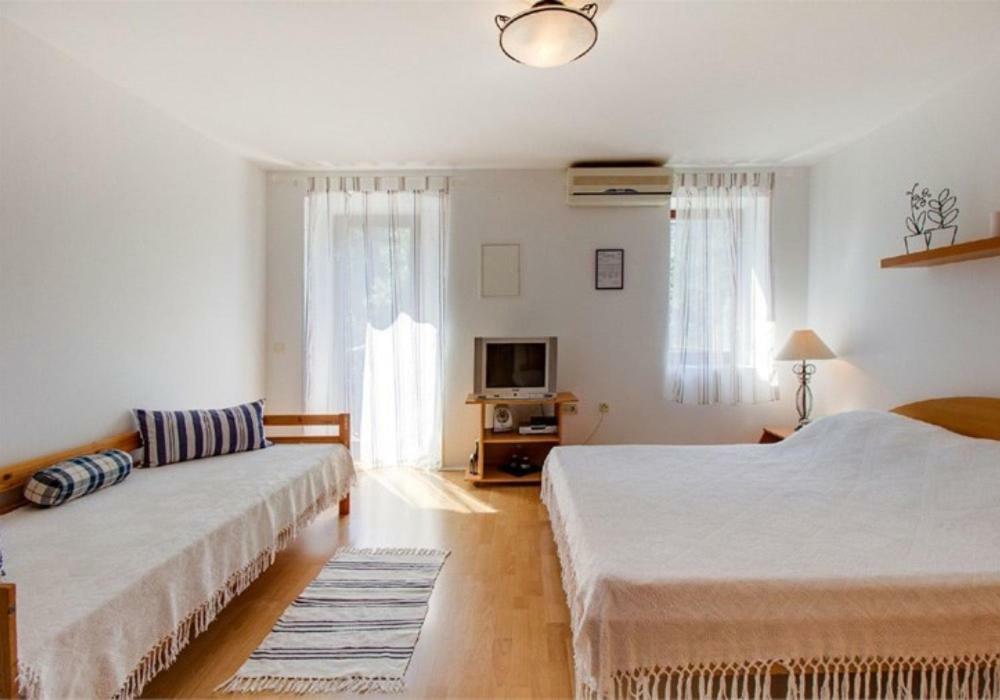 Apartments Jelena Veli Losinj Ngoại thất bức ảnh